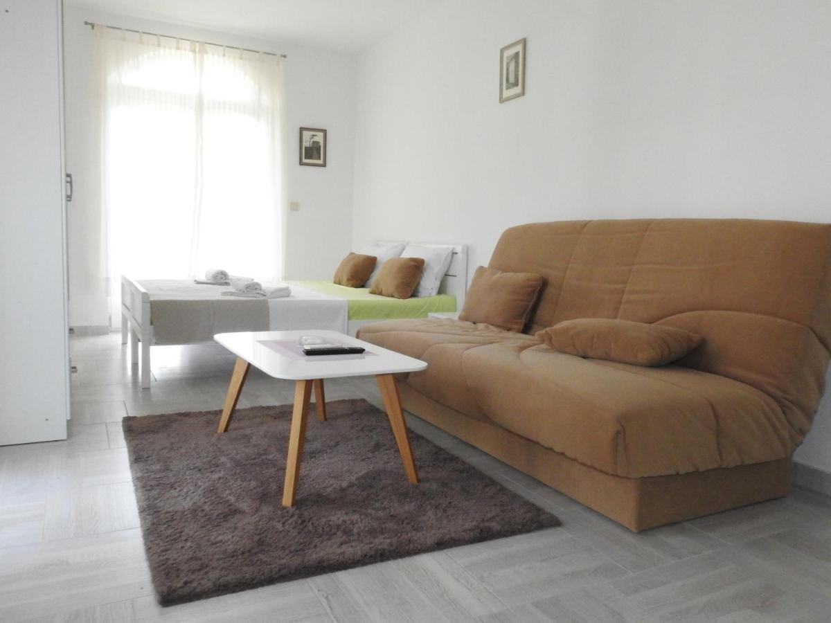 Luna Apartments بودفا المظهر الخارجي الصورة