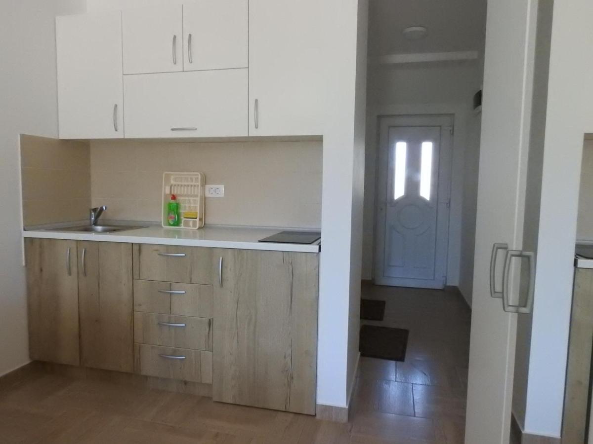 Luna Apartments بودفا المظهر الخارجي الصورة