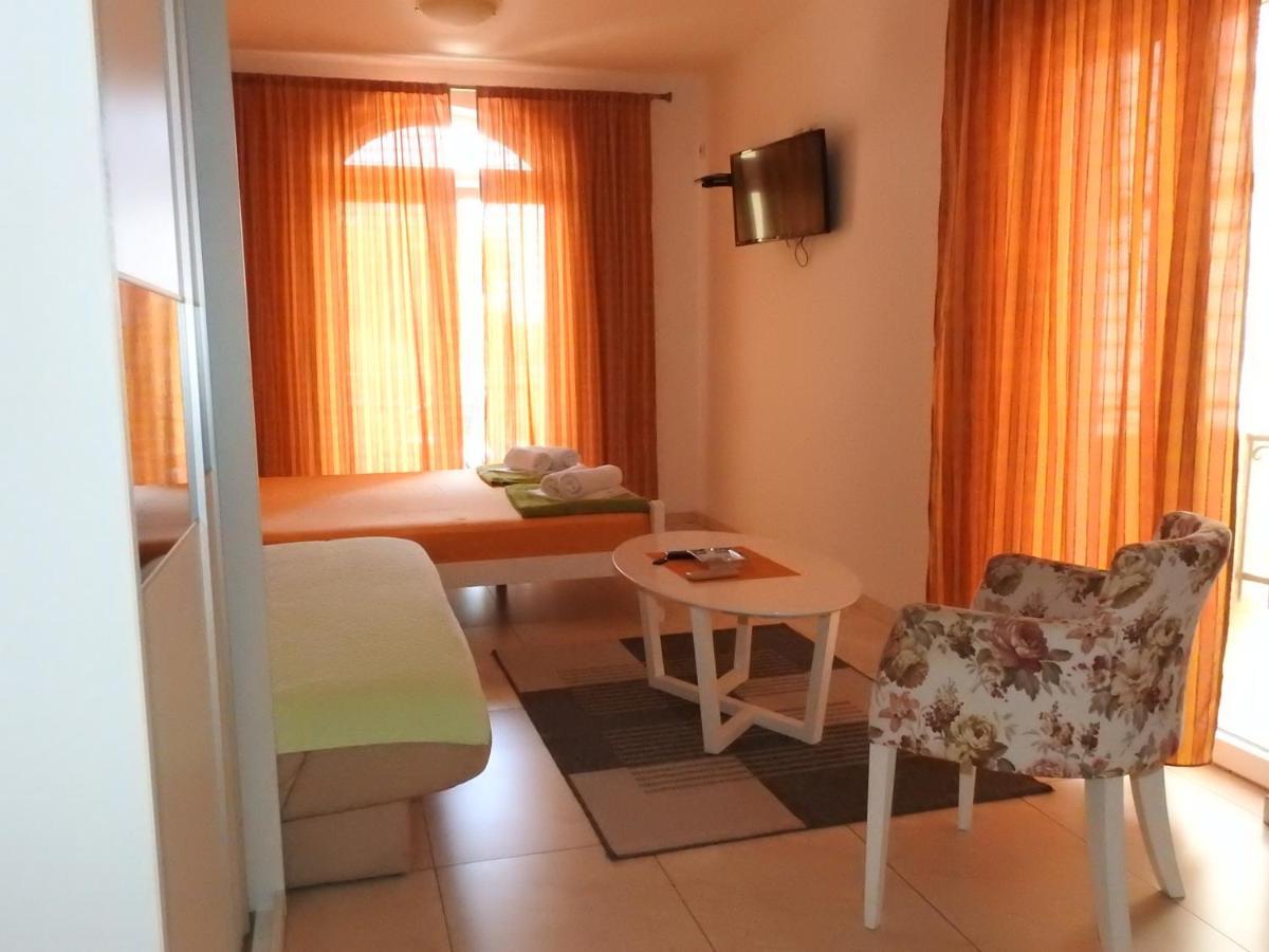 Luna Apartments بودفا المظهر الخارجي الصورة