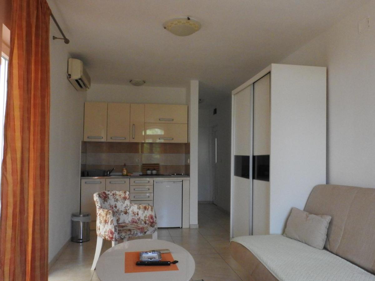 Luna Apartments بودفا المظهر الخارجي الصورة
