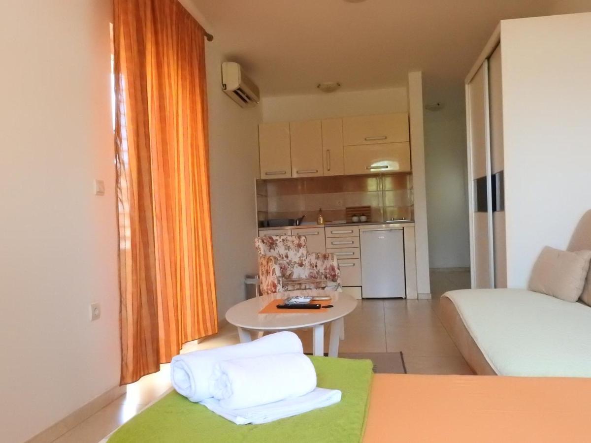 Luna Apartments بودفا المظهر الخارجي الصورة